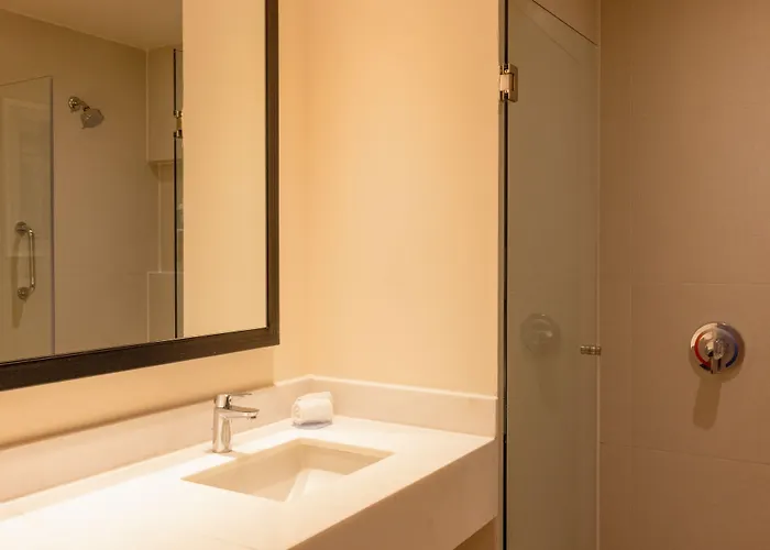 Hotel Fairfield & By Marriott Vallejo